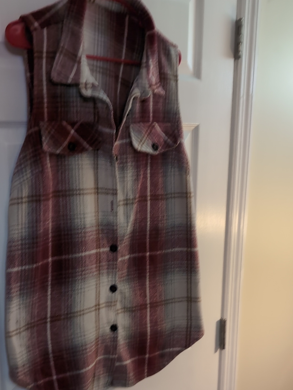 Plaid Sleeveless Vest in Burgundy and Cream